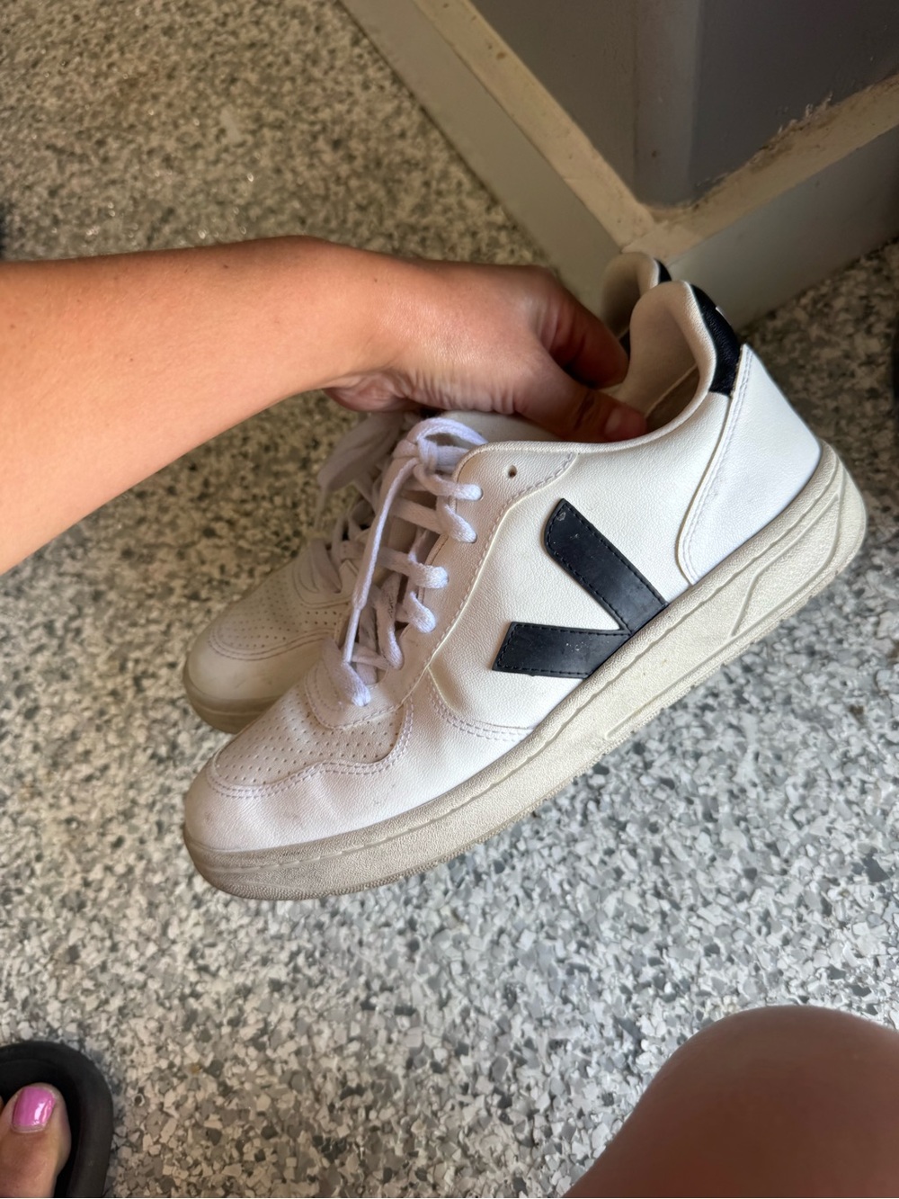 Veja V-10 White and Black womens Sneaker size 9